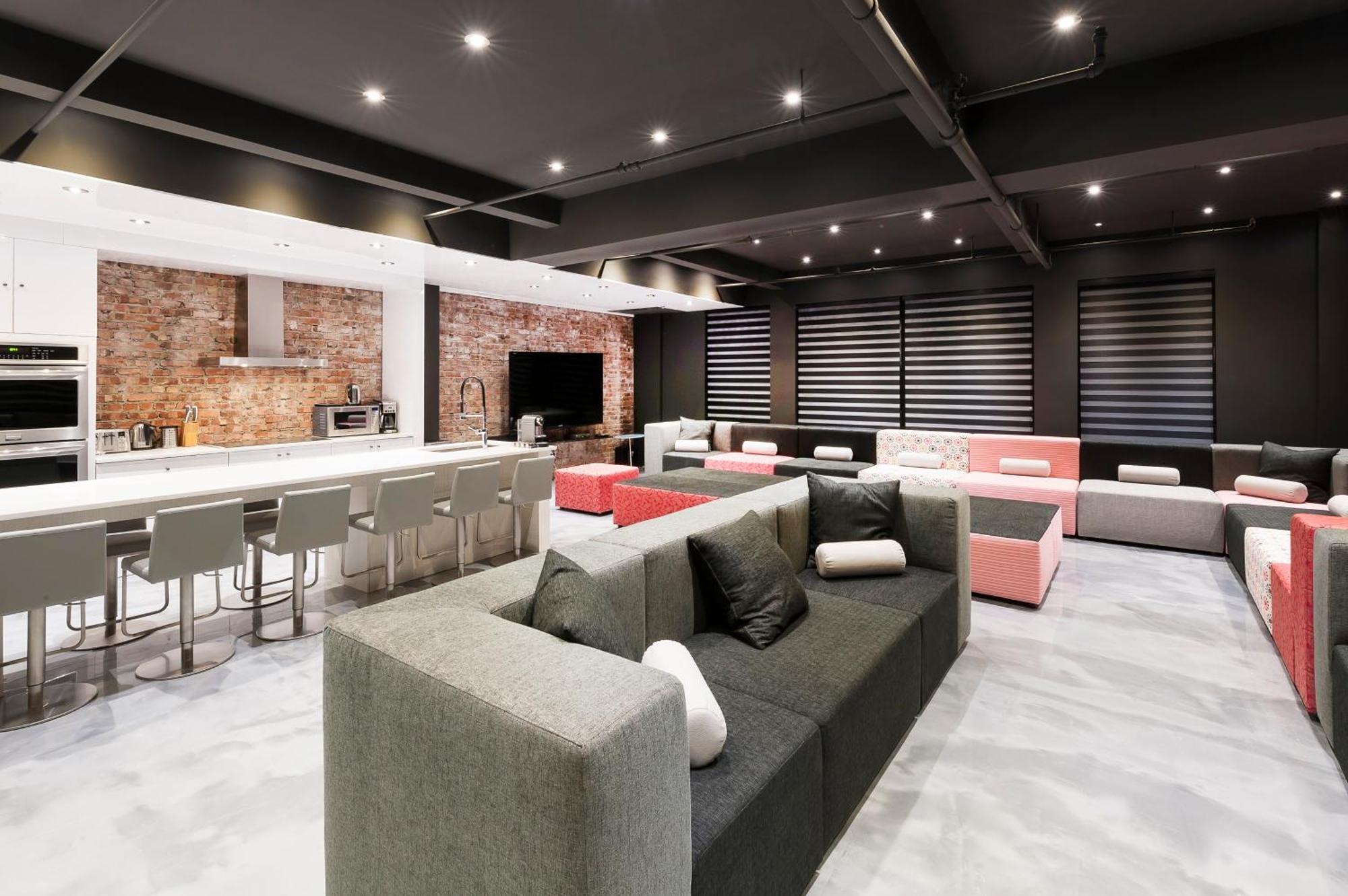 The Holland Hotel By Simplissimmo Montreal Exteriér fotografie